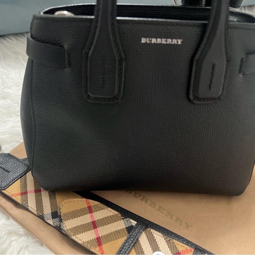 Small Burberry black banner tote - Picture 3 of 14